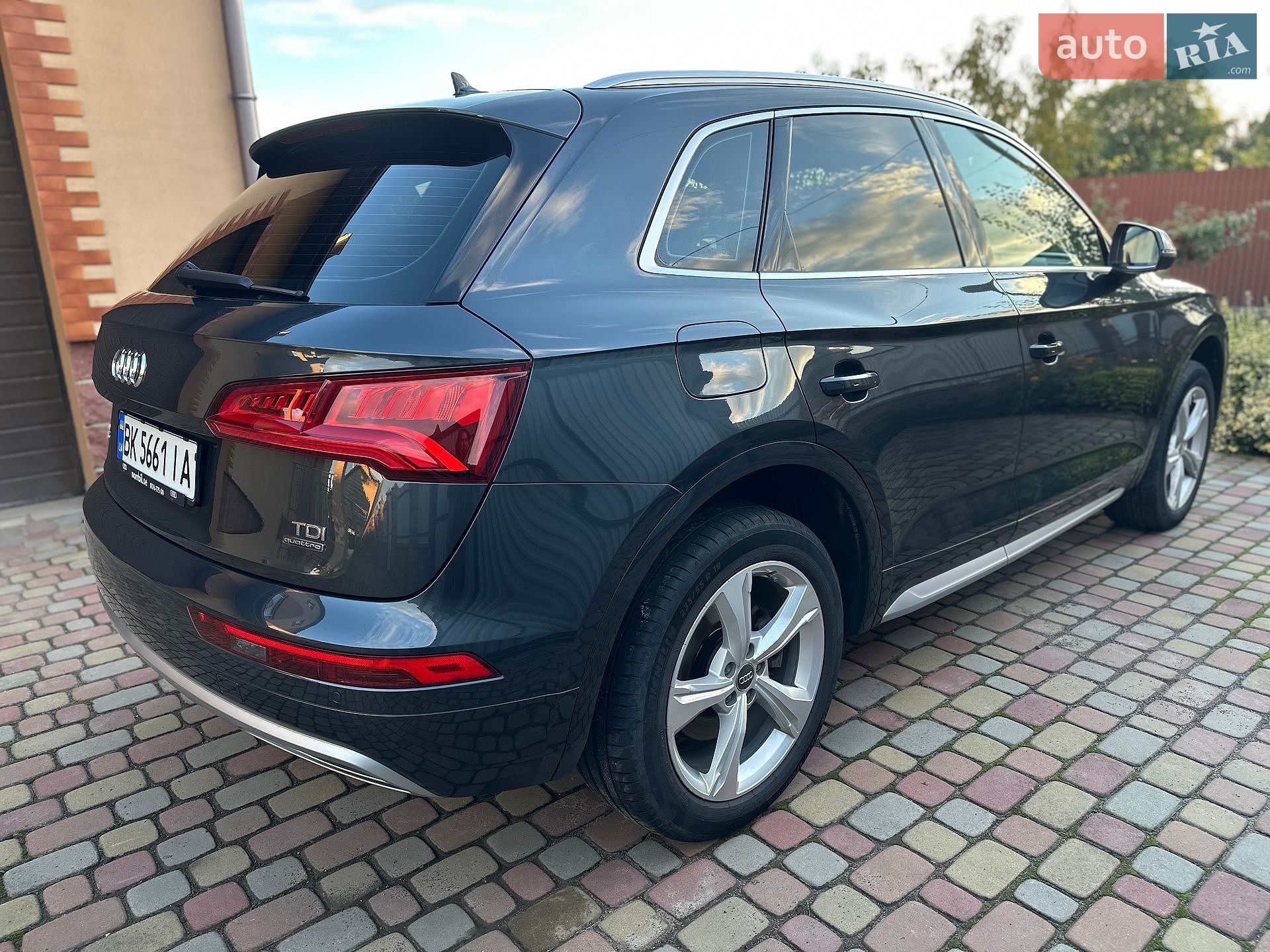 Audi Q5 2017 VIN WAUZZZFY4H2003446 фото оголошення 9 з 29
