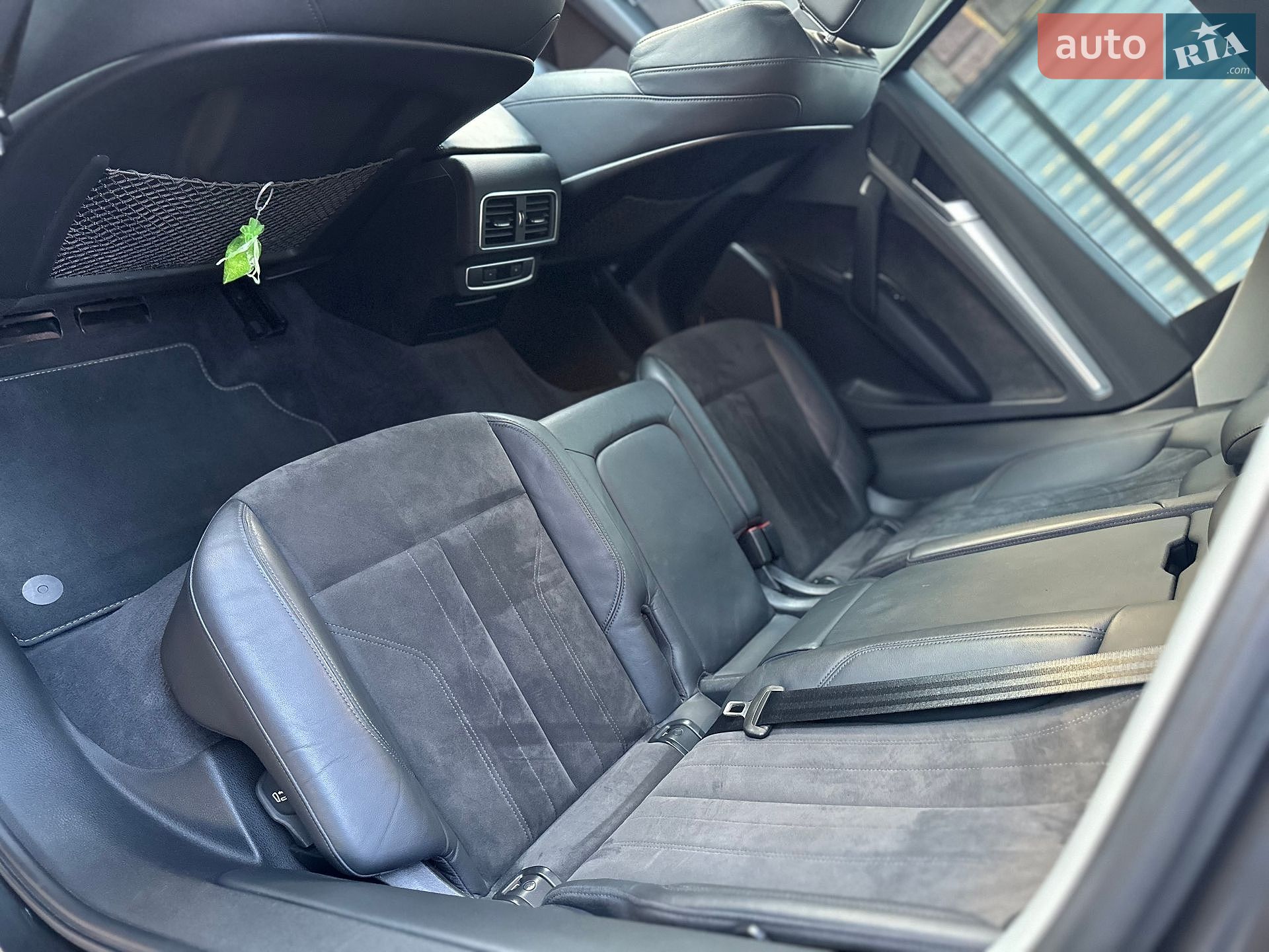 Audi Q5 2017 VIN WAUZZZFY4H2003446 фото оголошення 20 з 29