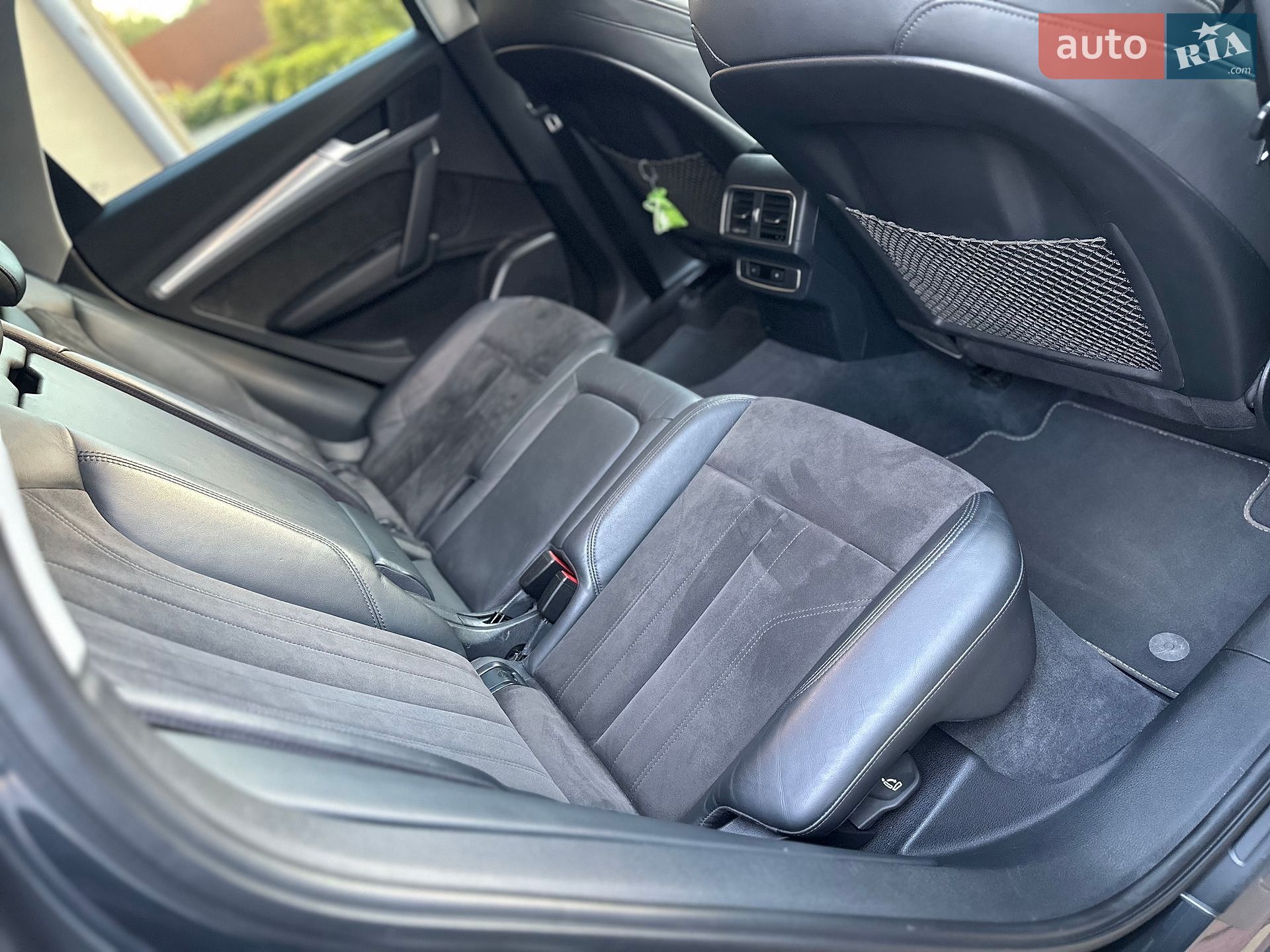 Audi Q5 2017 VIN WAUZZZFY4H2003446 фото оголошення 21 з 29