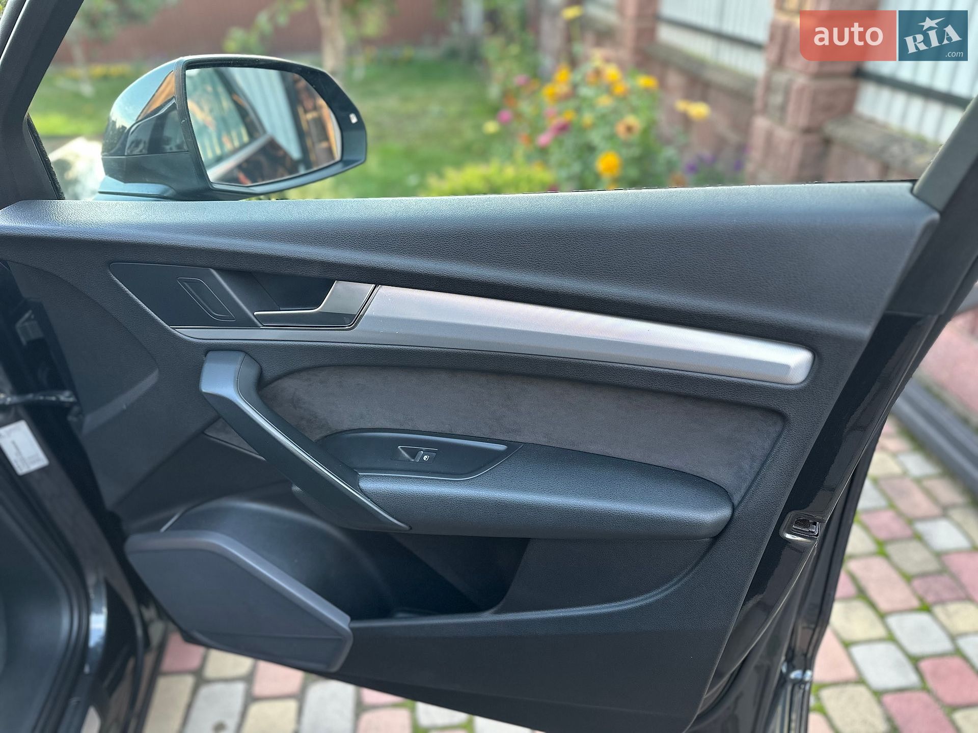 Audi Q5 2017 VIN WAUZZZFY4H2003446 фото оголошення 23 з 29