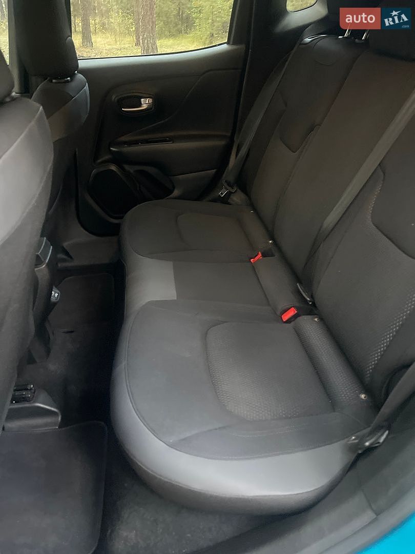 Jeep Renegade 2019 VIN ZACNJABBXLPL22969 фото оголошення 26 з 30