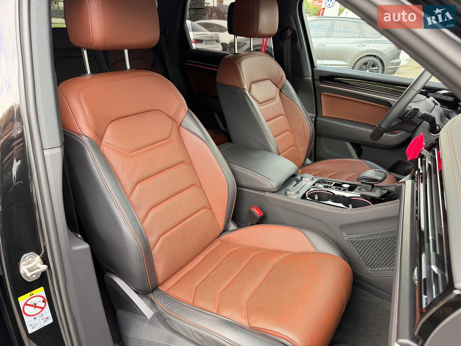 Volkswagen Touareg 2023 VIN WVGZZZCR5RD009905 фото оголошення 46 з 53