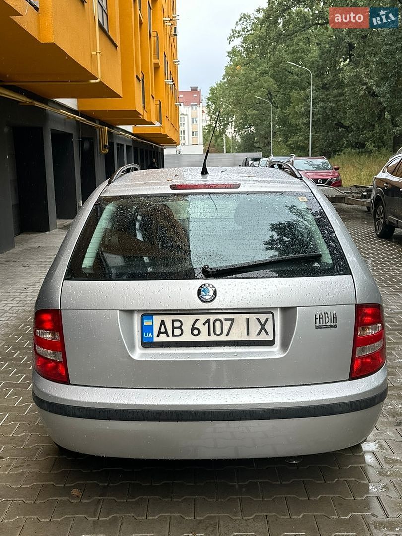 Skoda Fabia 2004 VIN TMBHC46YX43961109 фото оголошення 5 з 18