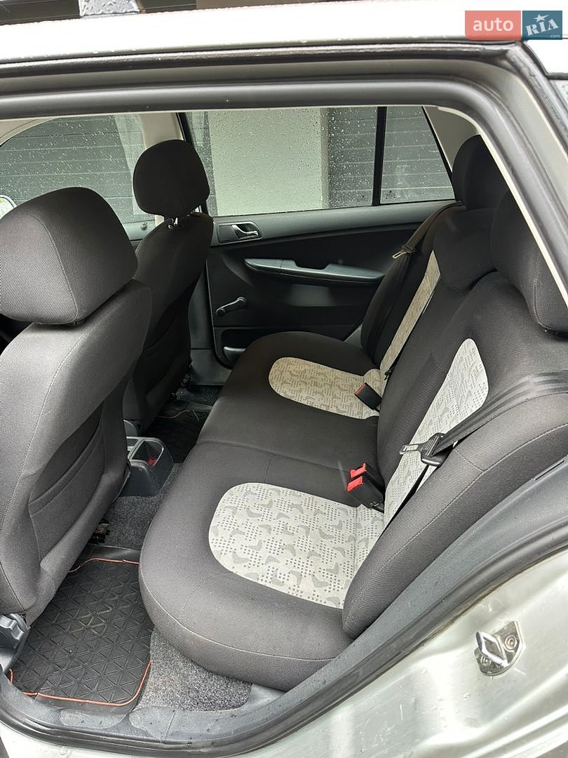 Skoda Fabia 2004 VIN TMBHC46YX43961109 фото оголошення 16 з 18