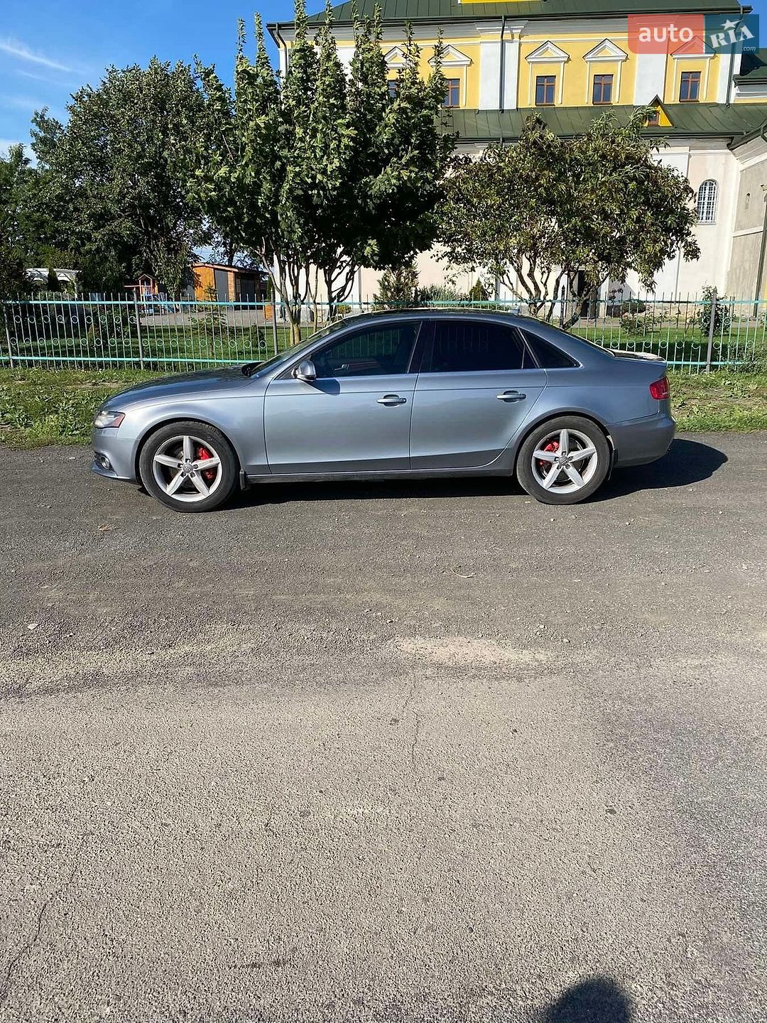Audi A4 2011 VIN WAUFFAFL4BN054646 фото оголошення 2 з 42