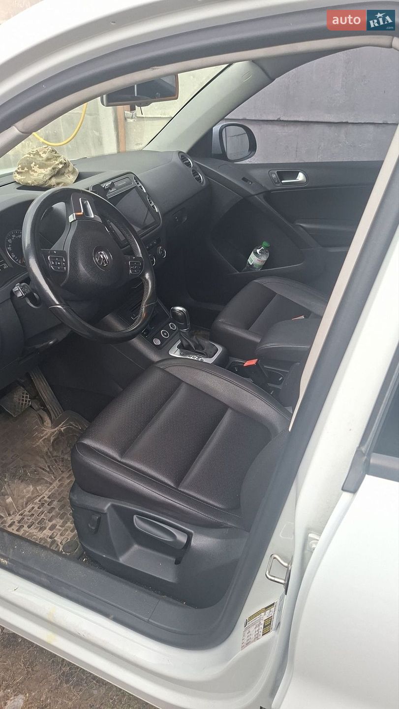 Volkswagen Tiguan 2016 VIN WVGBV7AX5HW513263 фото оголошення 5 з 16