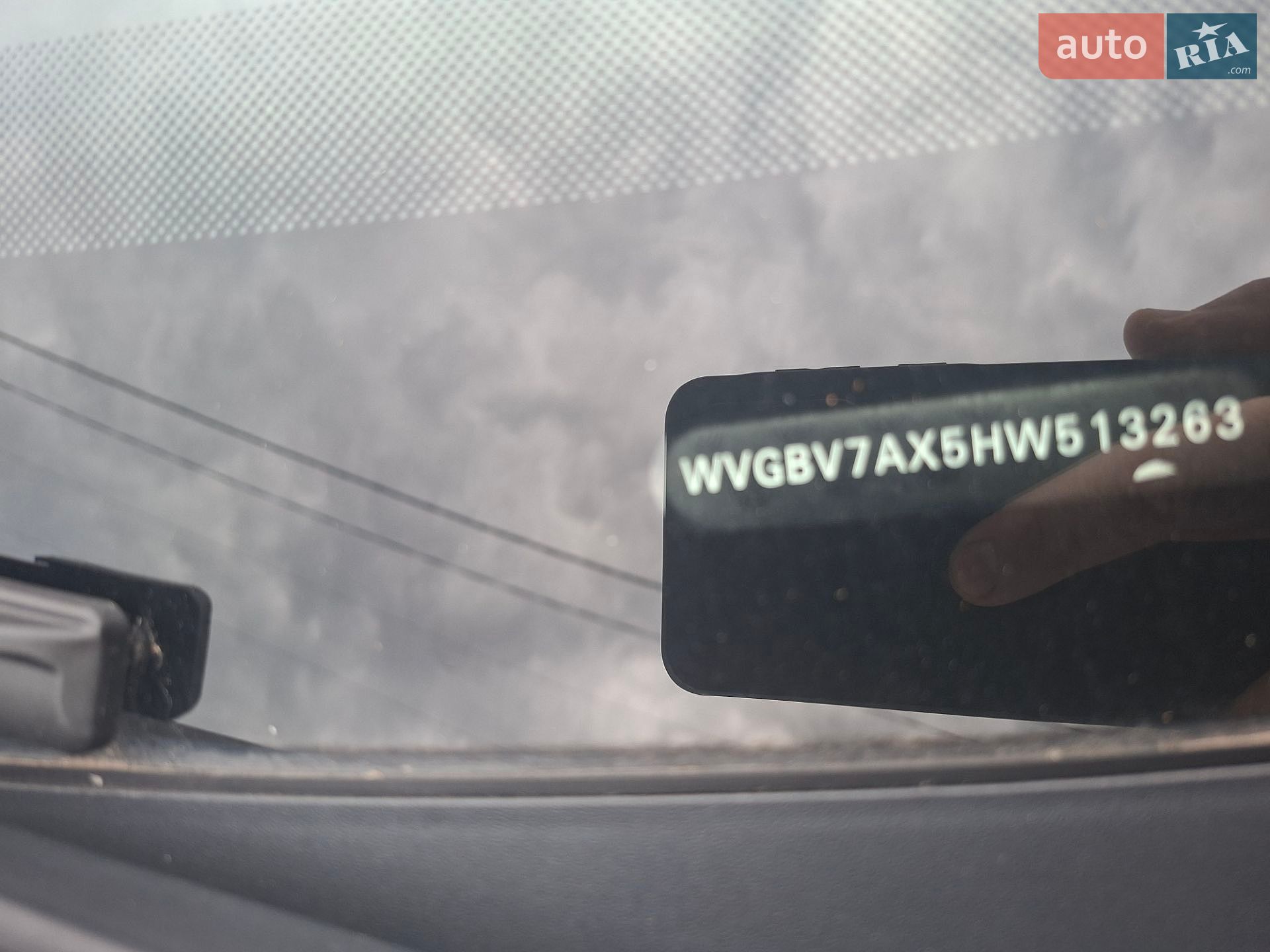 Volkswagen Tiguan 2016 VIN WVGBV7AX5HW513263 фото оголошення 2 з 16
