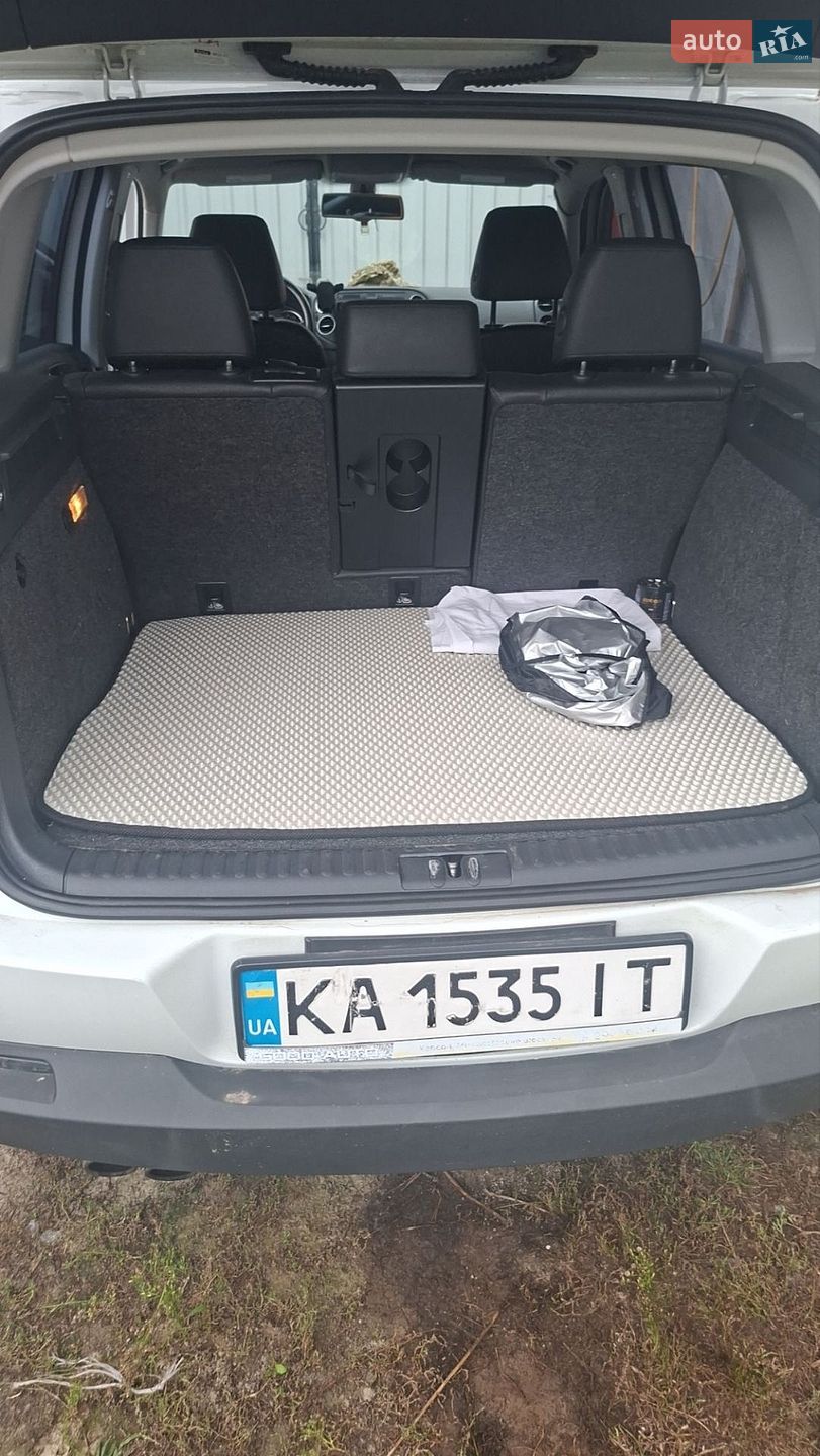 Volkswagen Tiguan 2016 VIN WVGBV7AX5HW513263 фото оголошення 13 з 16