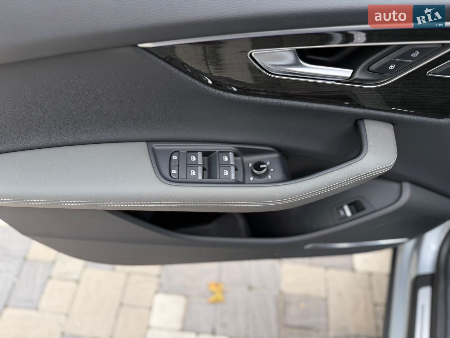 Audi Q8 2024 VIN WA1EVBF15RD006315 фото оголошення 17 з 59