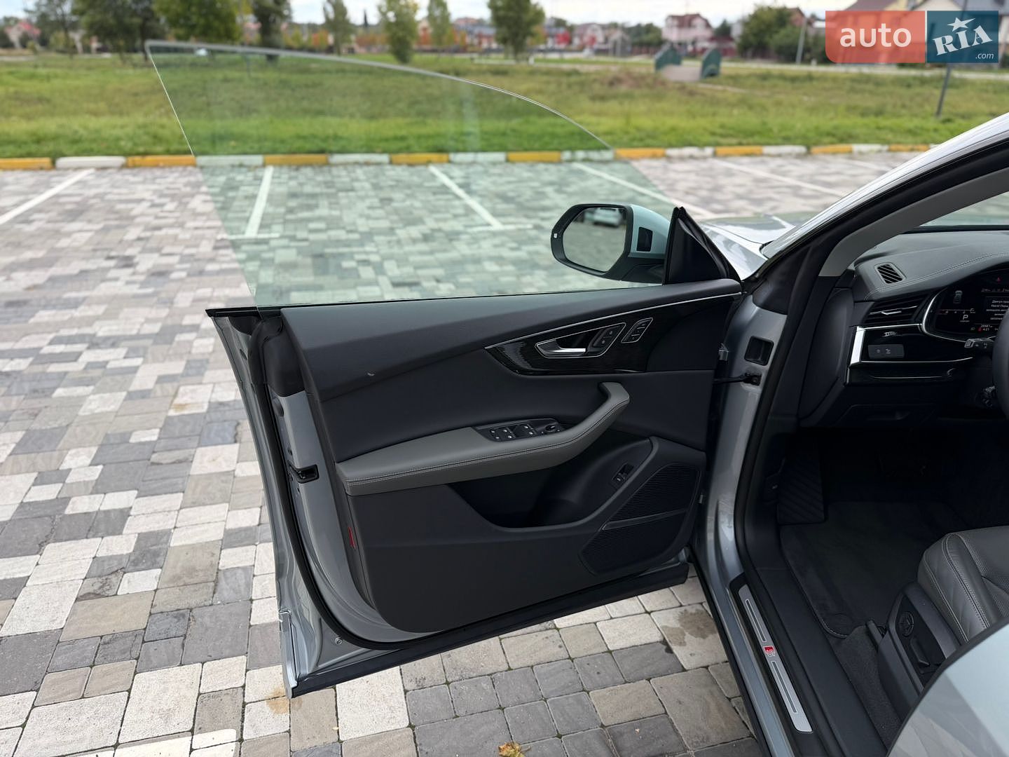 Audi Q8 2024 VIN WA1EVBF15RD006315 фото оголошення 16 з 59