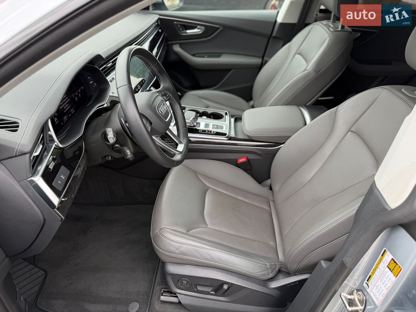 Audi Q8 2024 VIN WA1EVBF15RD006315 фото оголошення 22 з 59