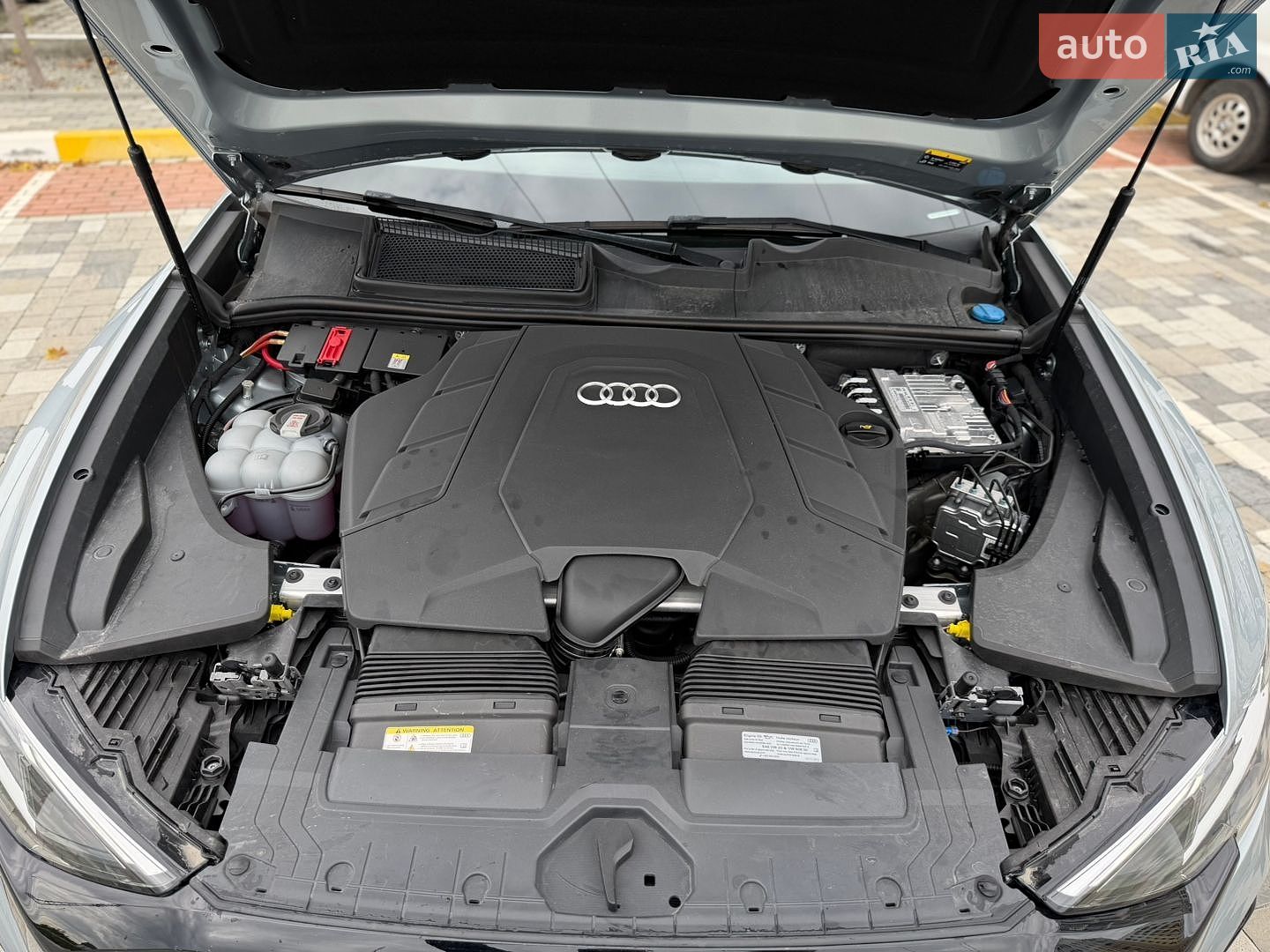 Audi Q8 2024 VIN WA1EVBF15RD006315 фото оголошення 58 з 59