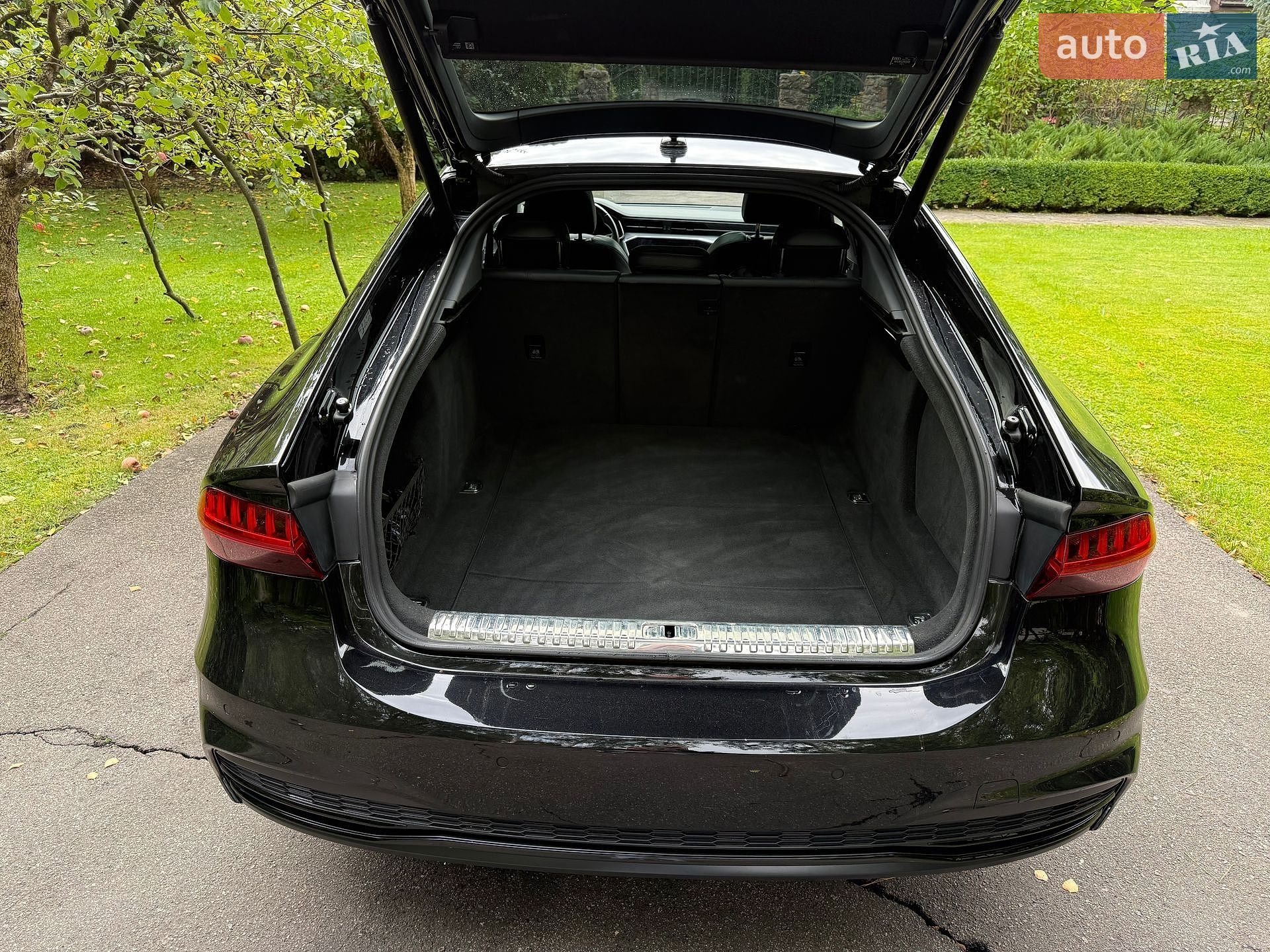 Audi A7 Sportback 2018 VIN WAUZZZF2XKN027798 фото оголошення 17 з 61