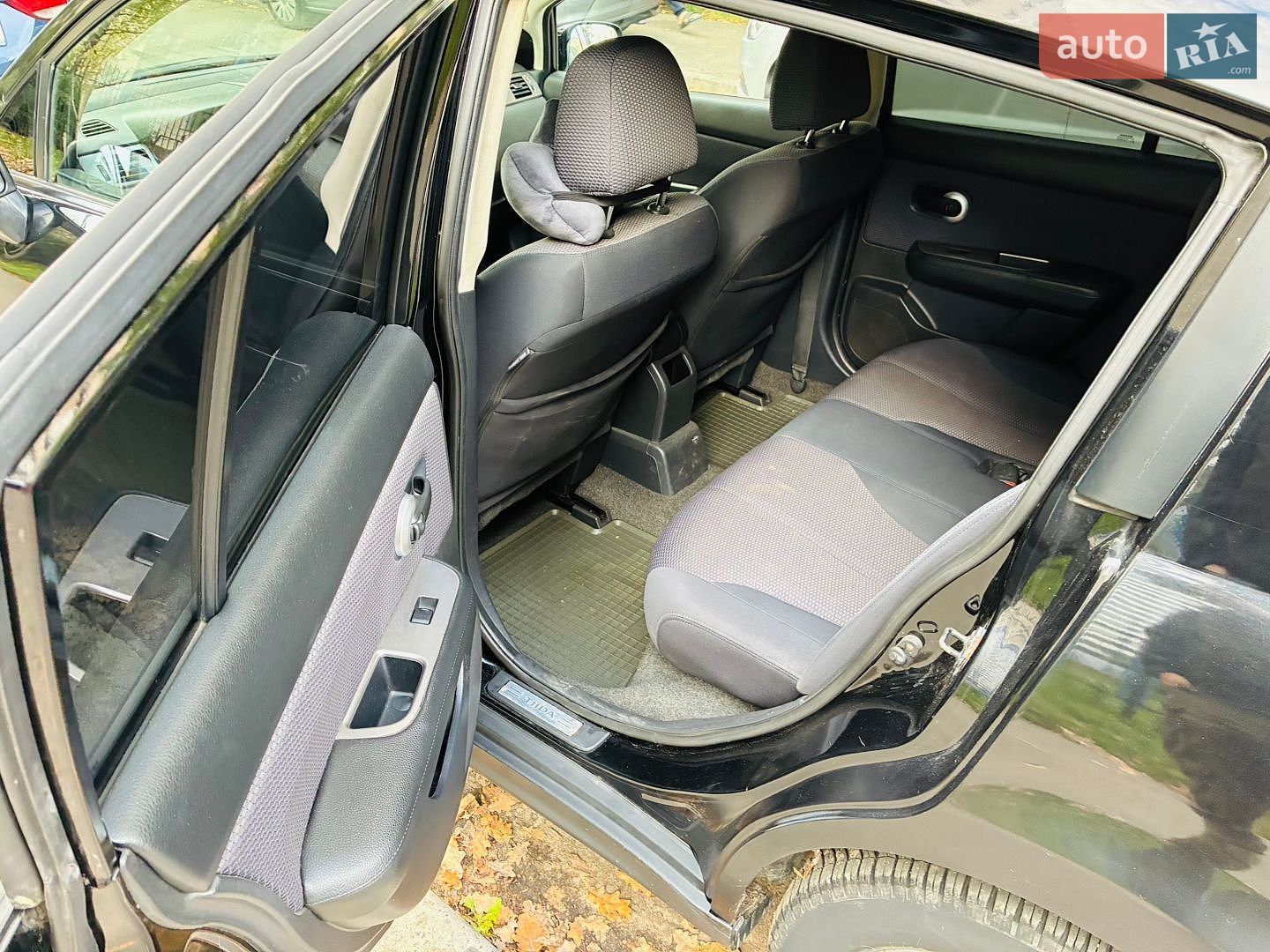 Nissan TIIDA 2007 VIN 3N1FCAC11UK412395 фото оголошення 4 з 17