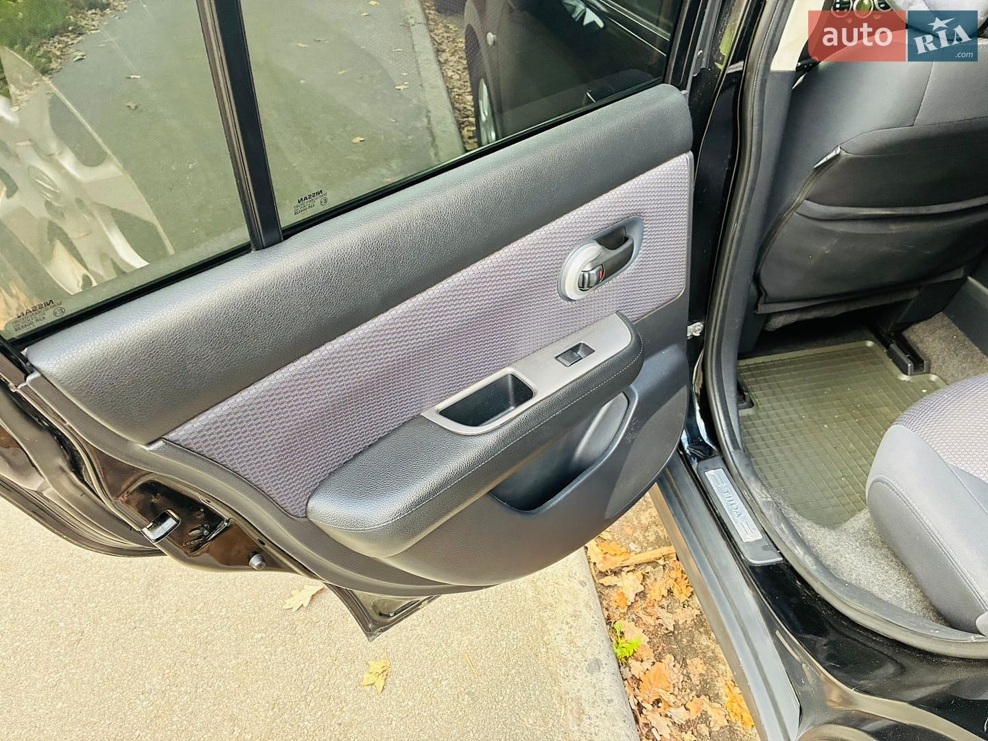 Nissan TIIDA 2007 VIN 3N1FCAC11UK412395 фото оголошення 5 з 17