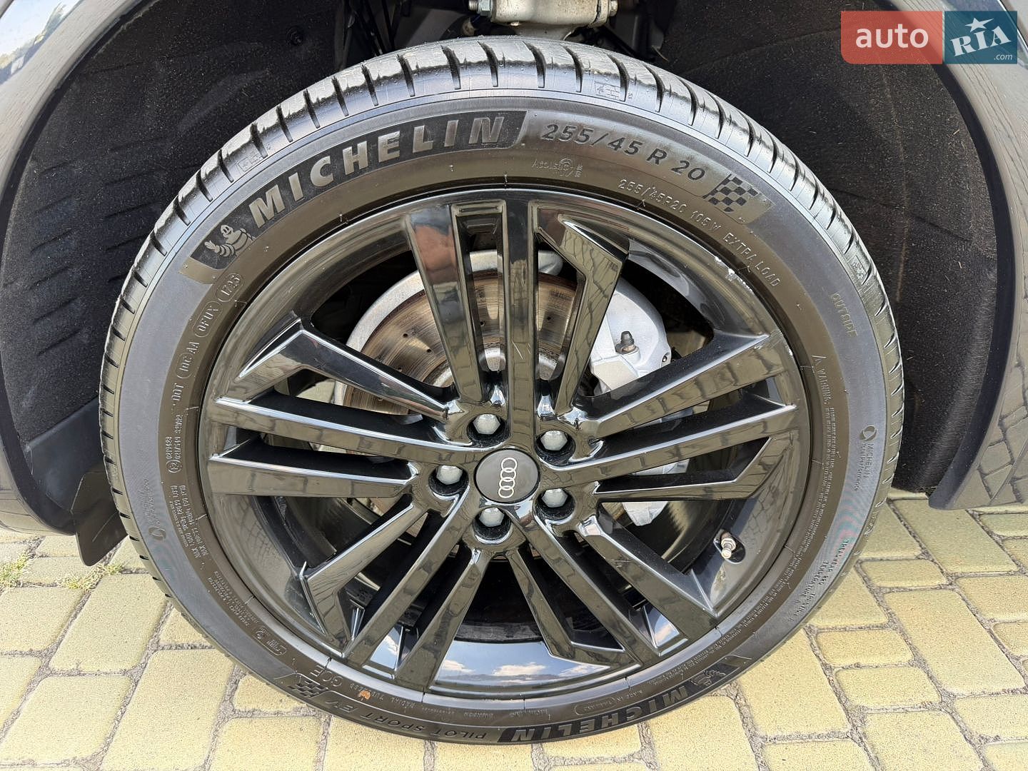AUDI Q5 2019 VIN WA1BNAFY5L2018624 фото оголошення 9 з 22