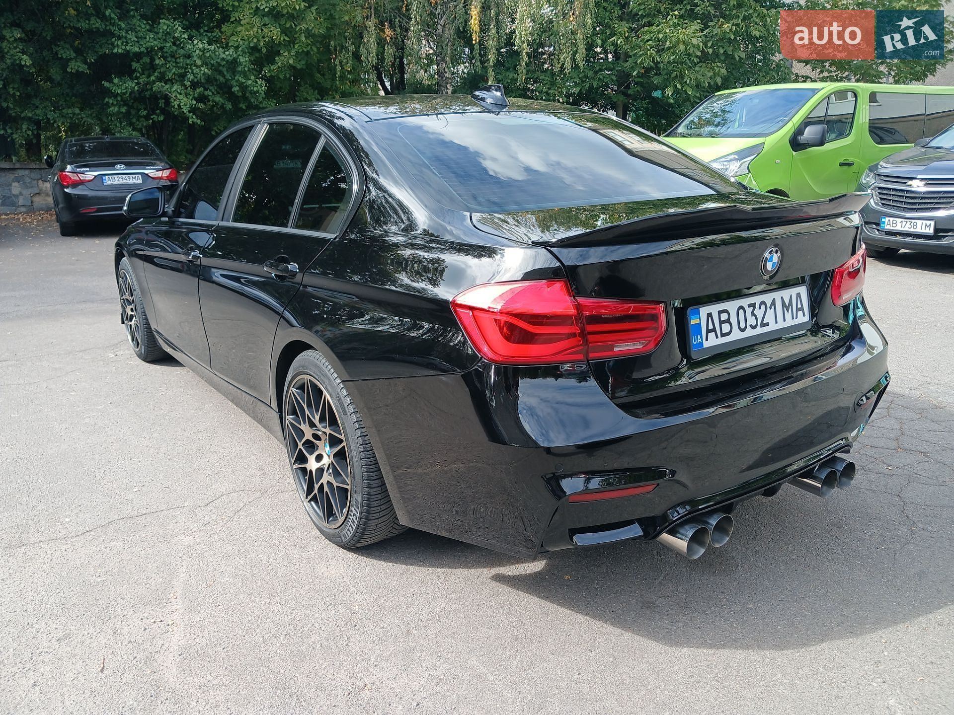 BMW 3 Series 2017 VIN WBA8E1G31HNU17195 фото оголошення 4 з 8