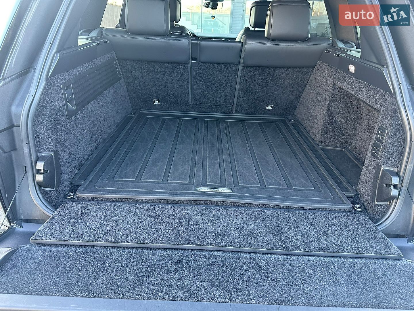 Land Rover Range Rover 2018 VIN SALGA2BJ1JA500539 фото оголошення 21 з 21