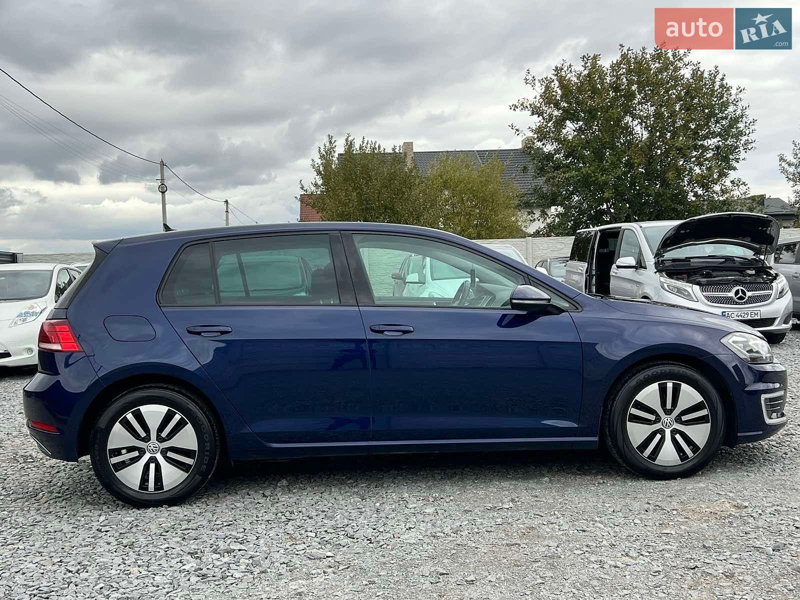 Volkswagen e-Golf 2018 VIN WVWZZZAUZJW902632 фото оголошення 4 з 47