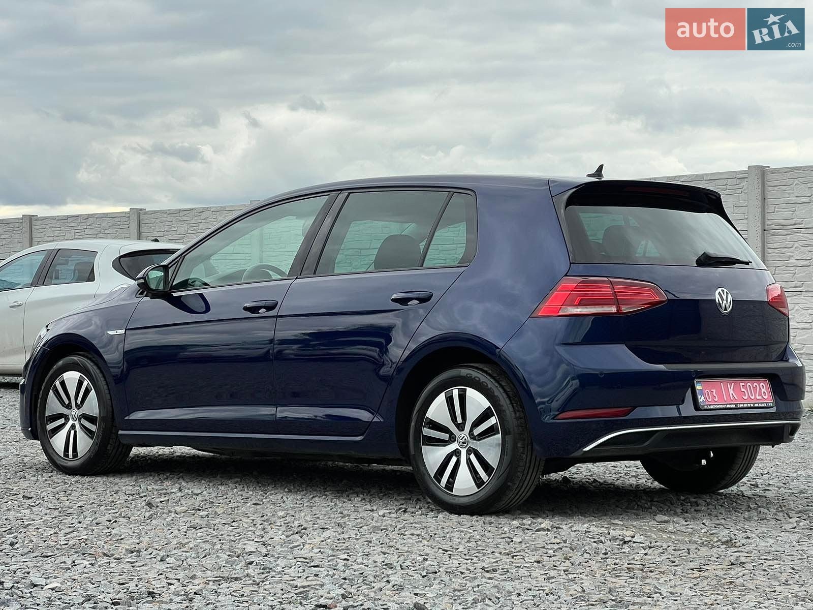 Volkswagen e-Golf 2018 VIN WVWZZZAUZJW902632 фото оголошення 7 з 47