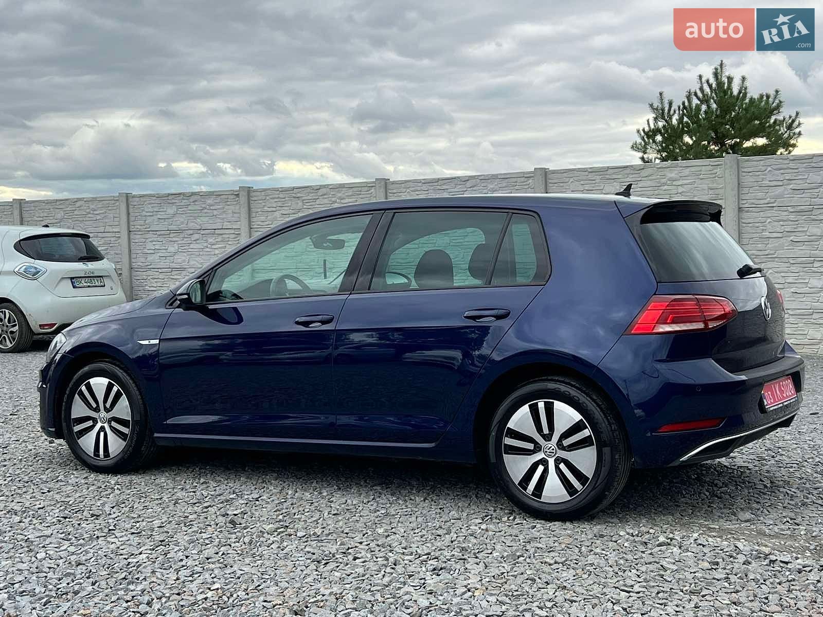 Volkswagen e-Golf 2018 VIN WVWZZZAUZJW902632 фото оголошення 8 з 47