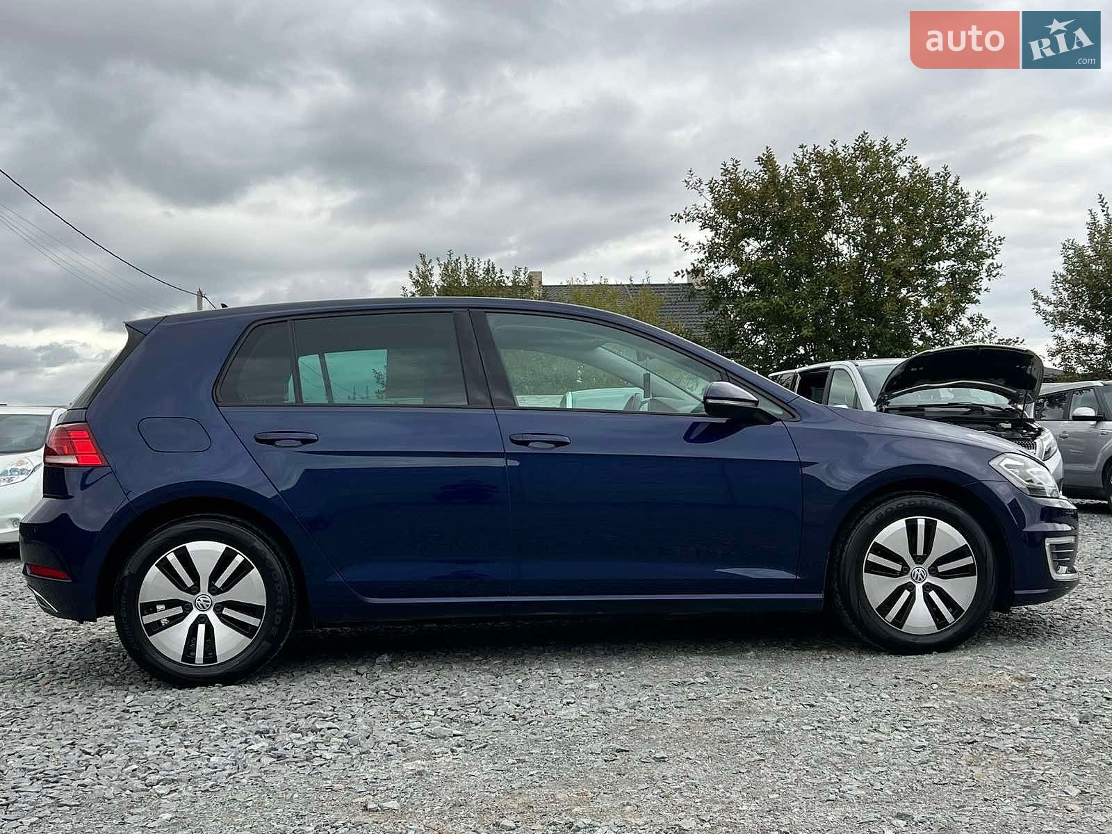 Volkswagen e-Golf 2018 VIN WVWZZZAUZJW902632 фото оголошення 10 з 47