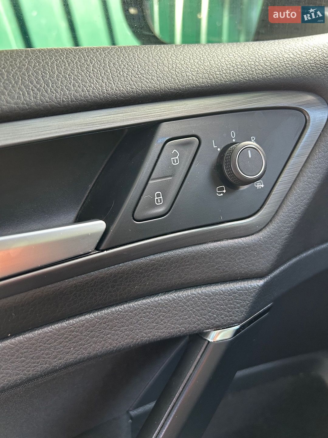 Volkswagen e-Golf 2018 VIN WVWZZZAUZJW902632 фото оголошення 28 з 47