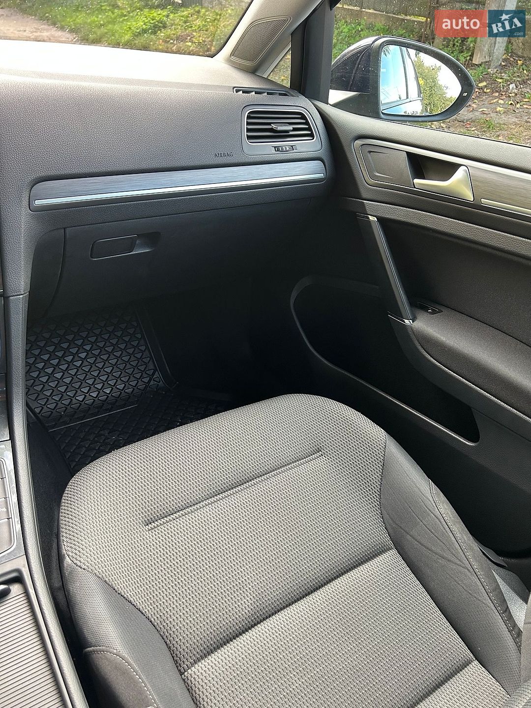 Volkswagen e-Golf 2018 VIN WVWZZZAUZJW902632 фото оголошення 46 з 47