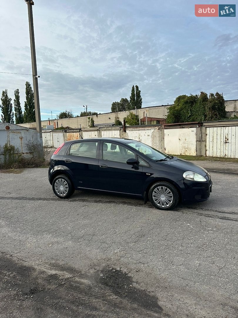 Fiat Punto 2007 VIN ZFA19900000367554 фото оголошення 2 з 9