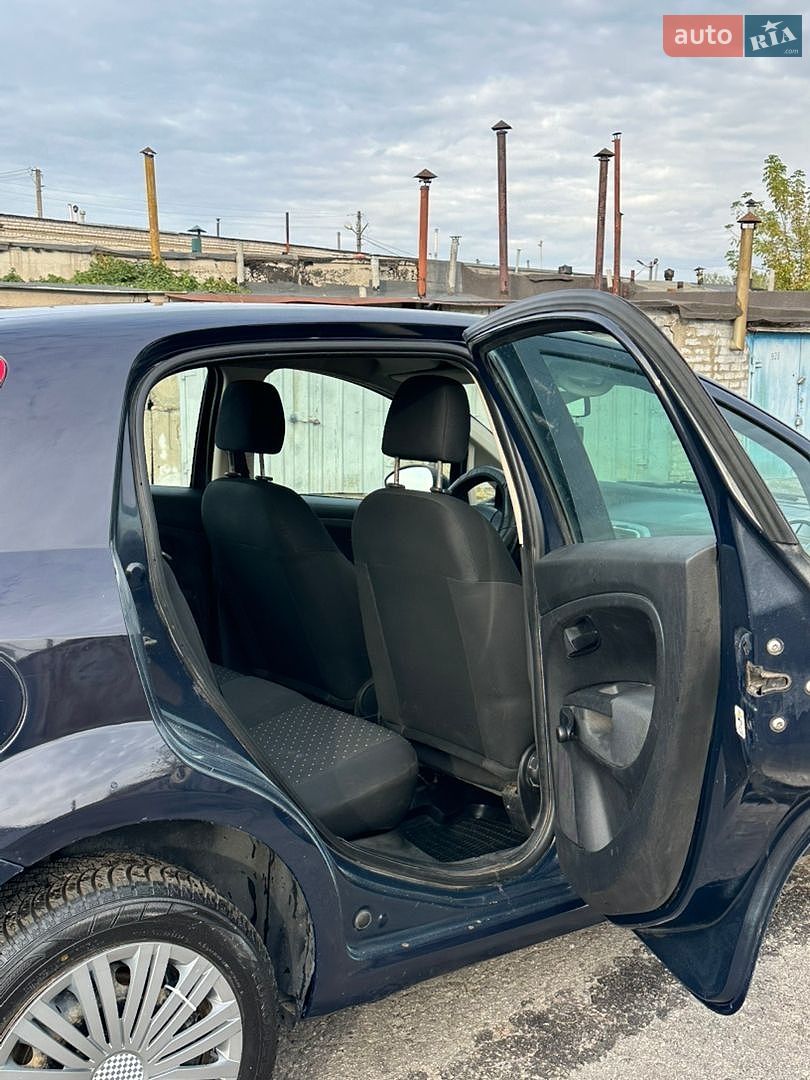 Fiat Punto 2007 VIN ZFA19900000367554 фото оголошення 9 з 9