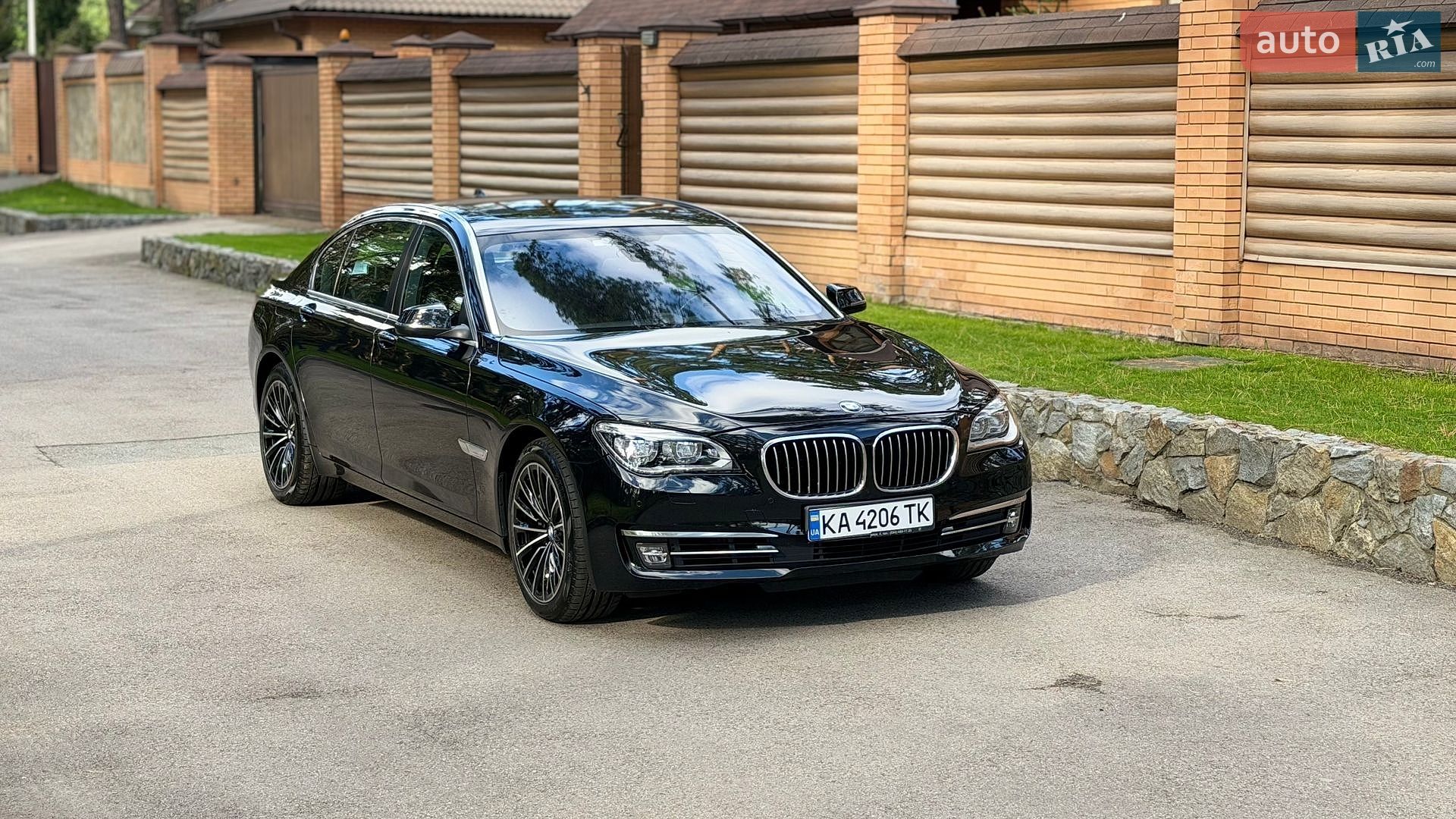 BMW 7 Series 2014 VIN WBAYF610X0GK19121 фото оголошення 9 з 44