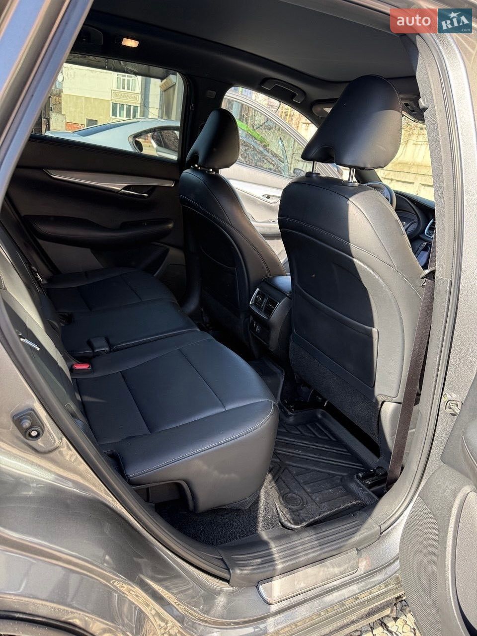 Infiniti QX50 2019 VIN 3PCAJ5M19LF107815 фото оголошення 24 з 27