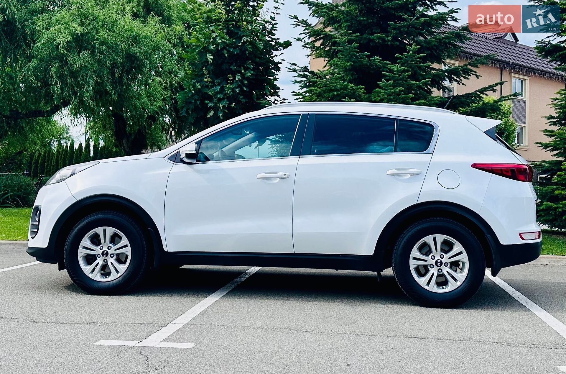 Kia Sportage 2017 VIN U5YPG815GHL380951 фото оголошення 4 з 19