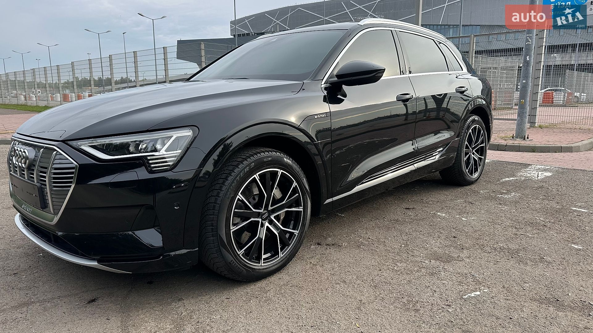 Audi e-tron 2019 VIN WAUZZZGE2LB015236 фото оголошення 13 з 40