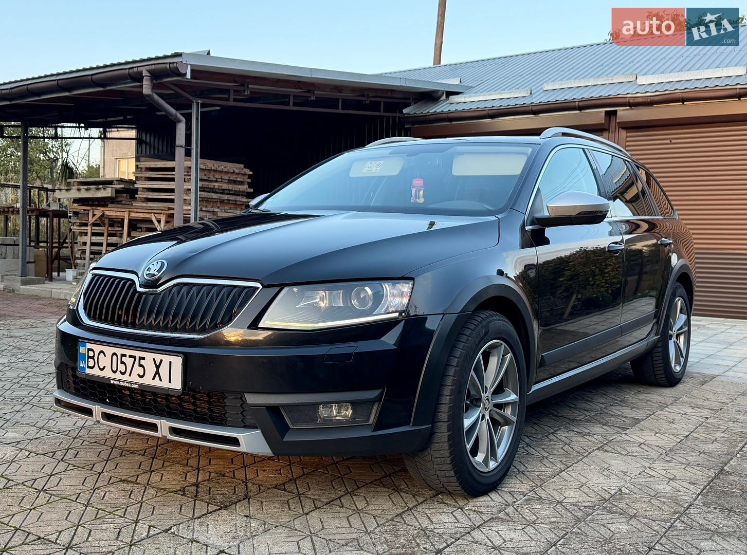 Skoda Octavia Scout 2016 VIN TMBLK6NE9G0145045 фото оголошення 4 з 32