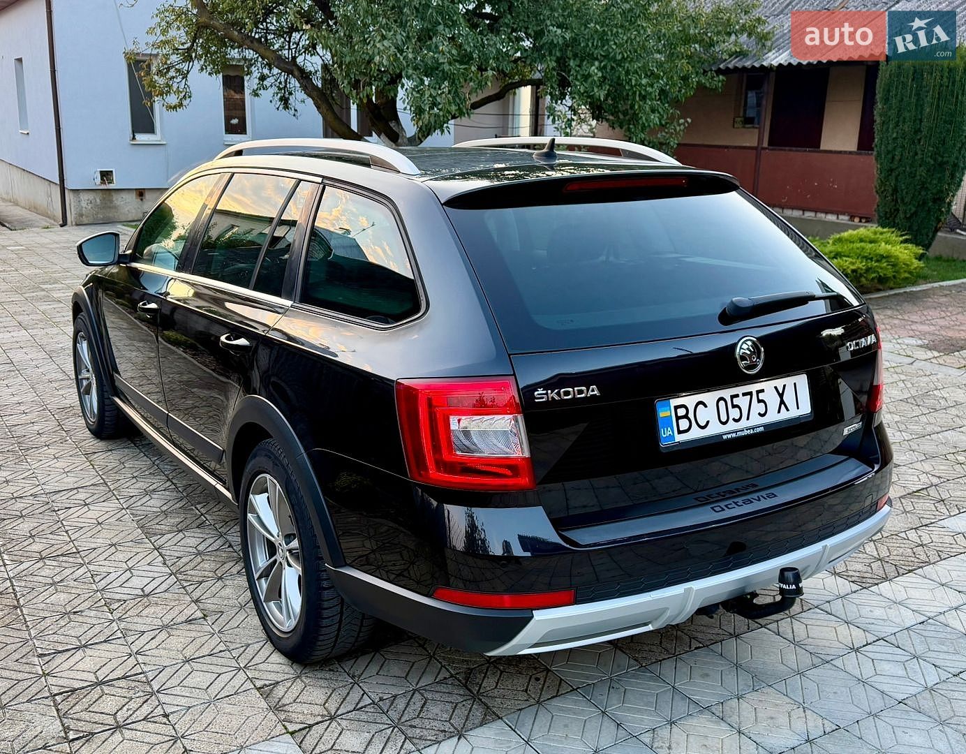 Skoda Octavia Scout 2016 VIN TMBLK6NE9G0145045 фото оголошення 9 з 32