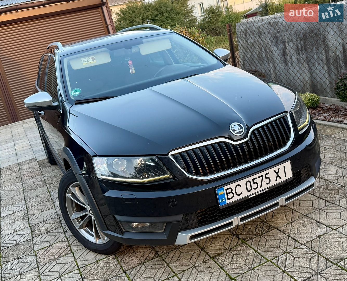 Skoda Octavia Scout 2016 VIN TMBLK6NE9G0145045 фото оголошення 17 з 32