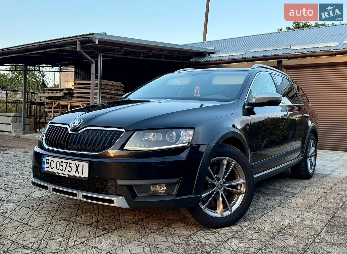 Skoda Octavia Scout 2016 VIN TMBLK6NE9G0145045 фото оголошення 24 з 32