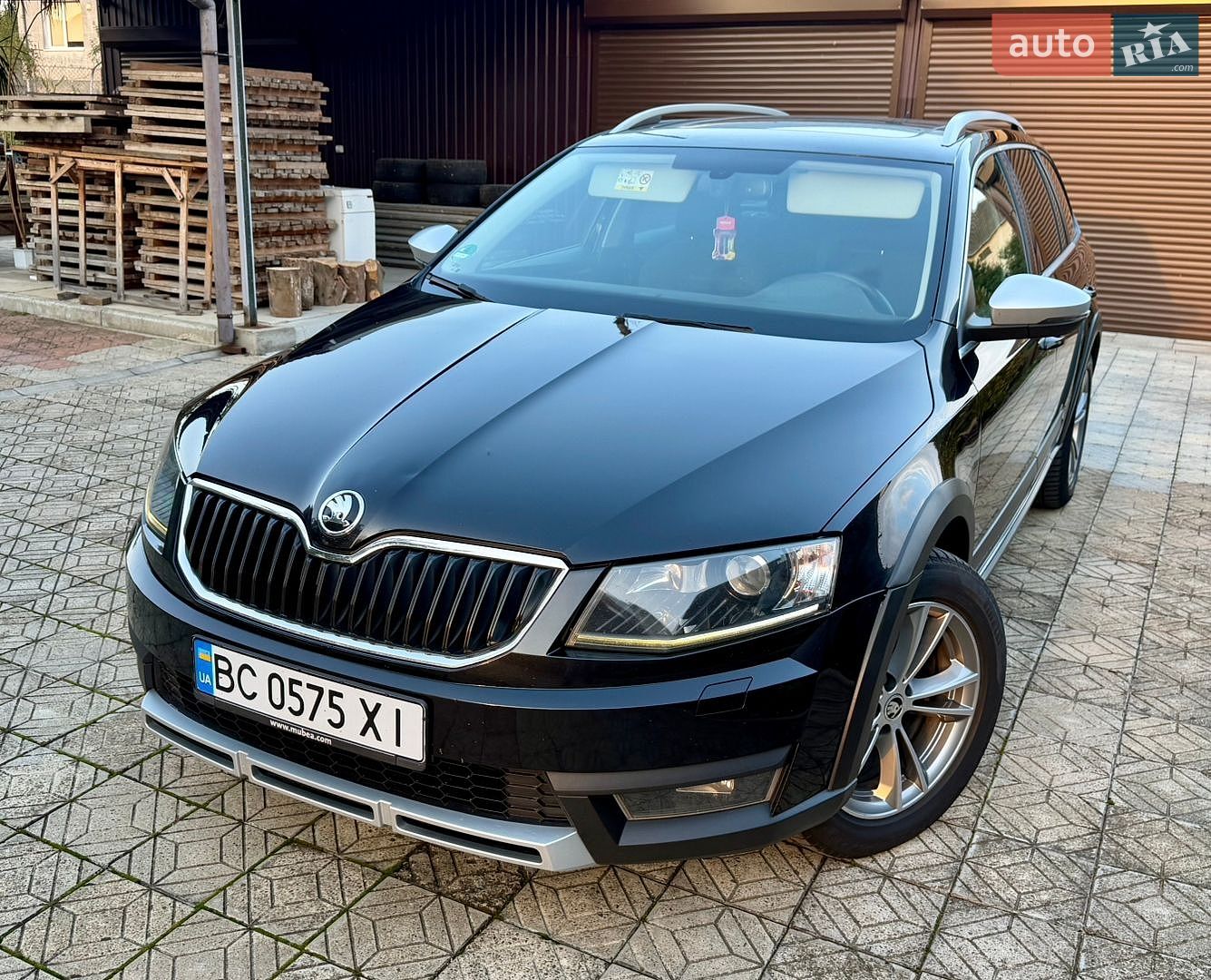 Skoda Octavia Scout 2016 VIN TMBLK6NE9G0145045 фото оголошення 25 з 32