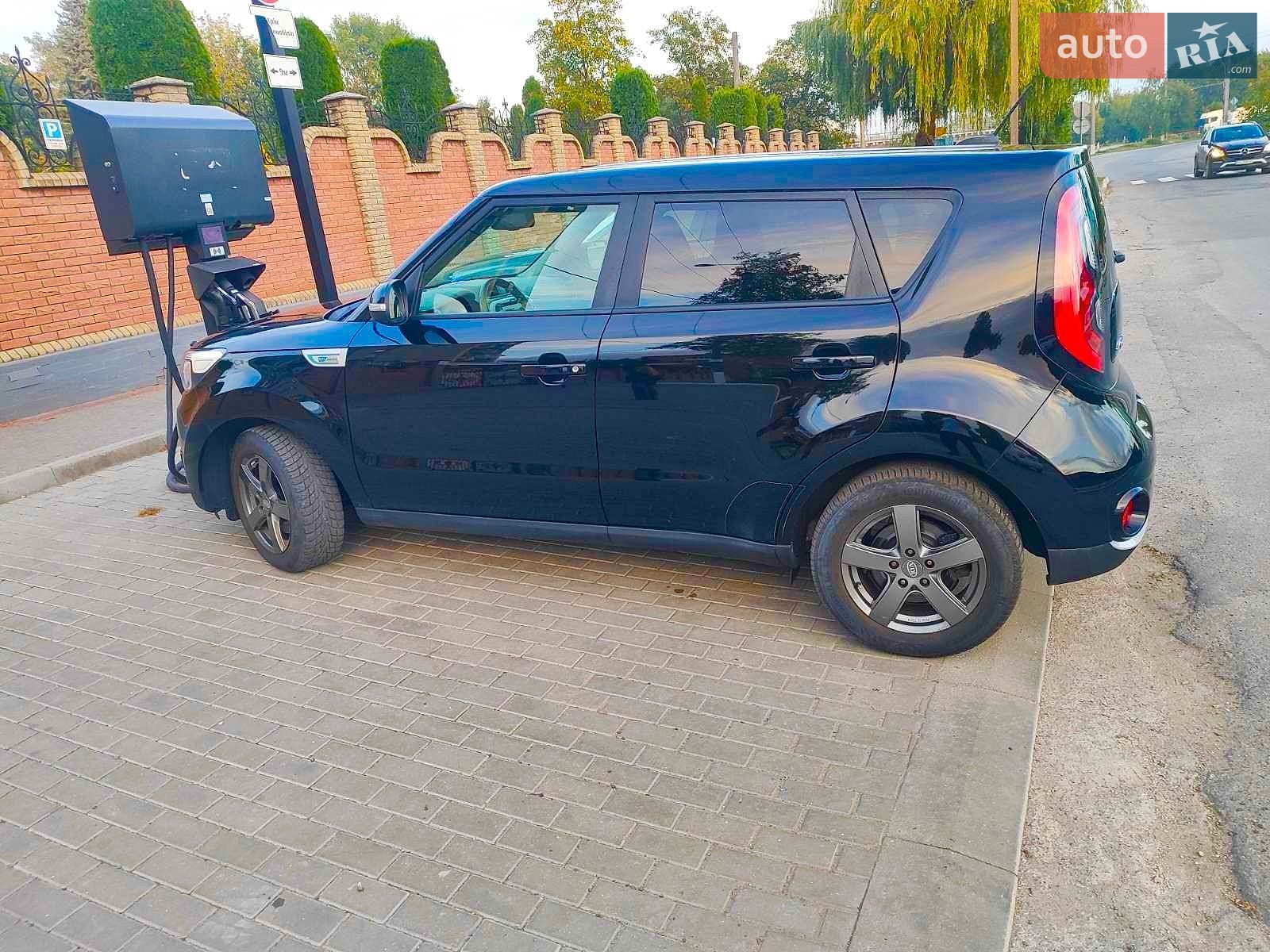 Kia Soul EV 2018 VIN KNAJX81EFJ7031776 фото оголошення 3 з 13