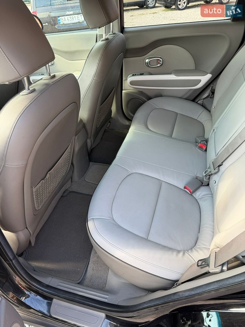 Kia Soul EV 2018 VIN KNAJX81EFJ7031776 фото оголошення 11 з 13