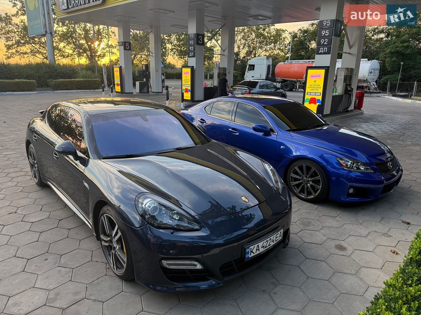 Porsche Panamera 2011 VIN WP0ZZZ97ZBL080731 фото оголошення 8 з 19