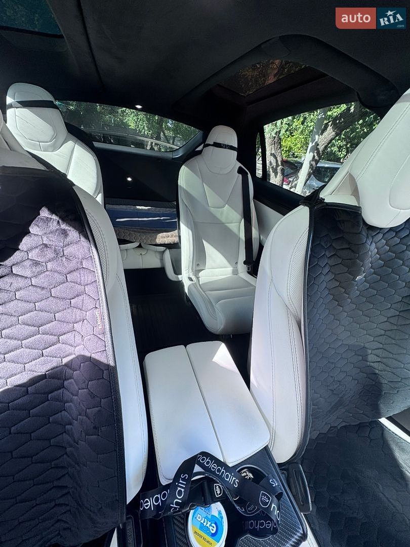 Tesla Model X 2018 VIN 5YJXCBE40JF106271 фото оголошення 45 з 47