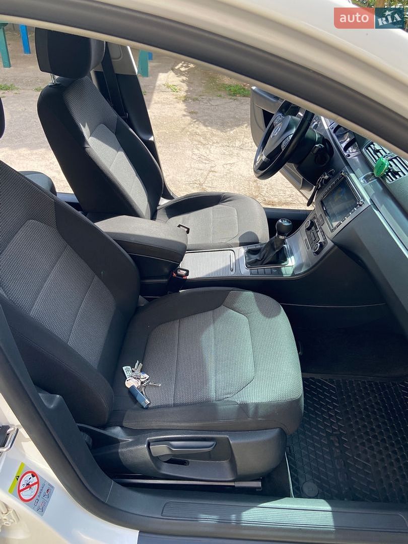 Volkswagen Passat 2011 VIN WVWZZZ3CZBE371788 фото оголошення 17 з 21