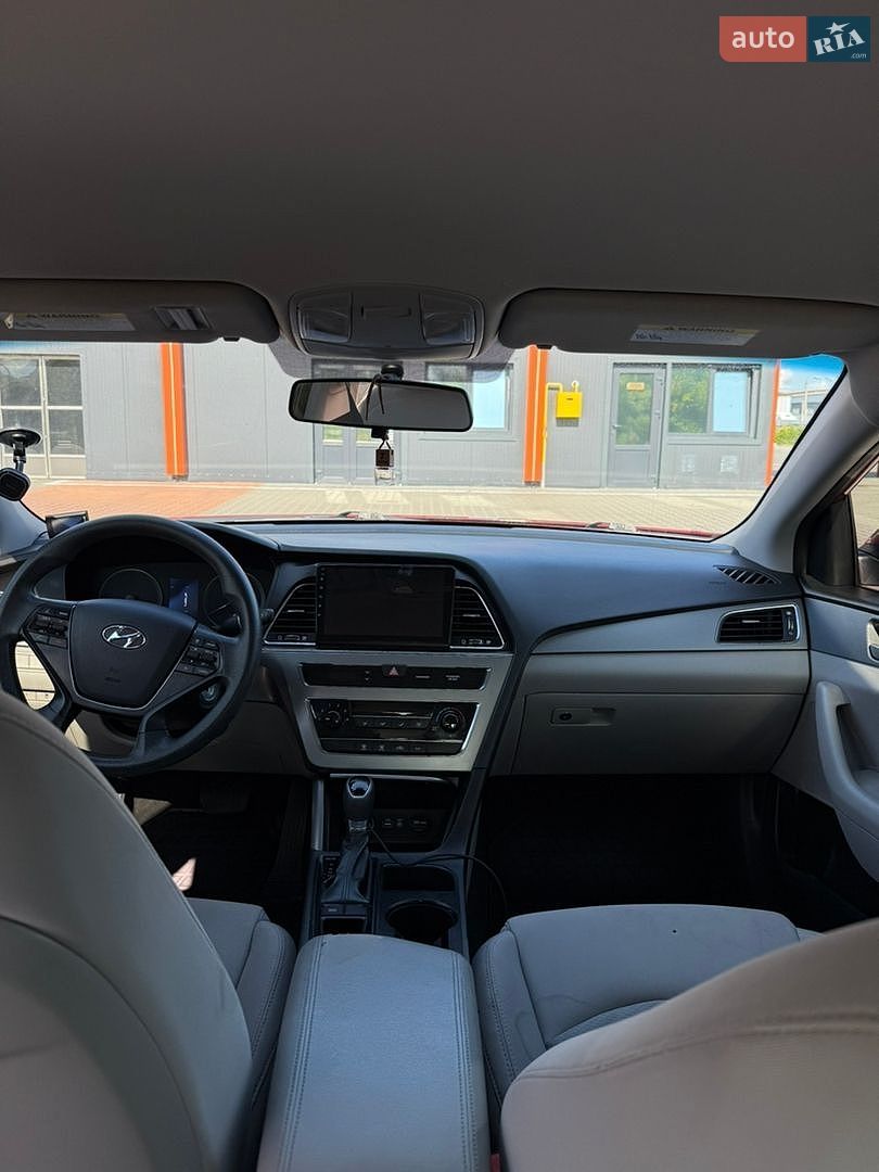 Hyundai Sonata 2017 VIN 5NPE24AFXHH584092 фото оголошення 4 з 15