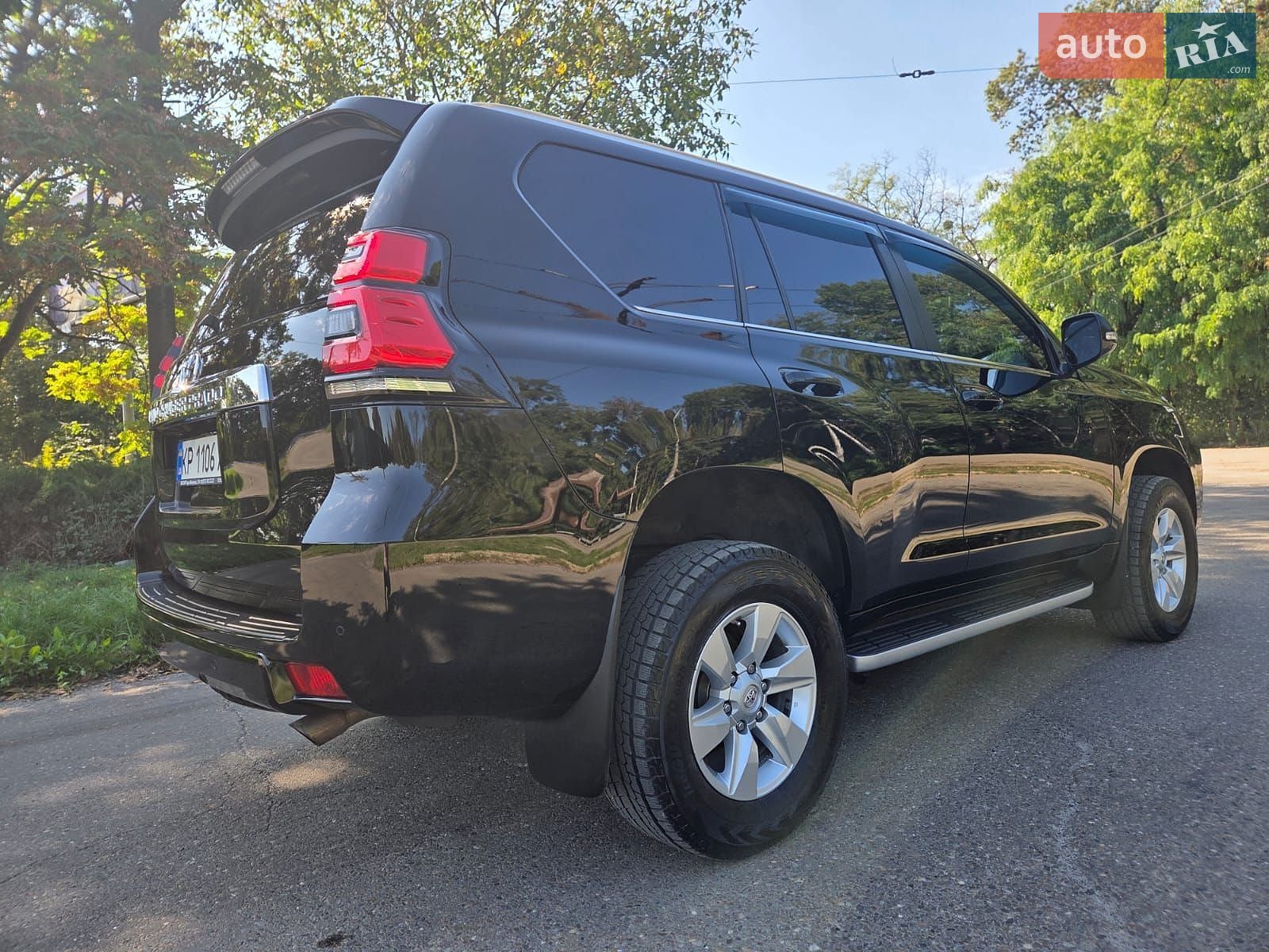 Toyota Land Cruiser Prado 2020 VIN JTEBU3FJ10K186100 фото оголошення 6 з 37
