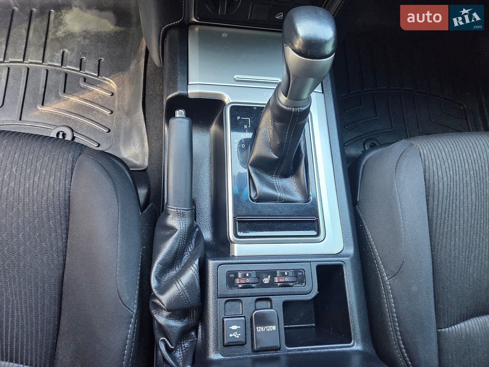 Toyota Land Cruiser Prado 2020 VIN JTEBU3FJ10K186100 фото оголошення 10 з 37