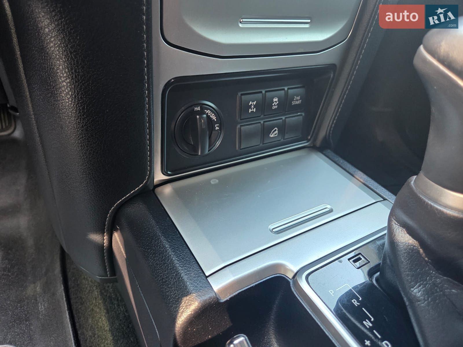 Toyota Land Cruiser Prado 2020 VIN JTEBU3FJ10K186100 фото оголошення 13 з 37