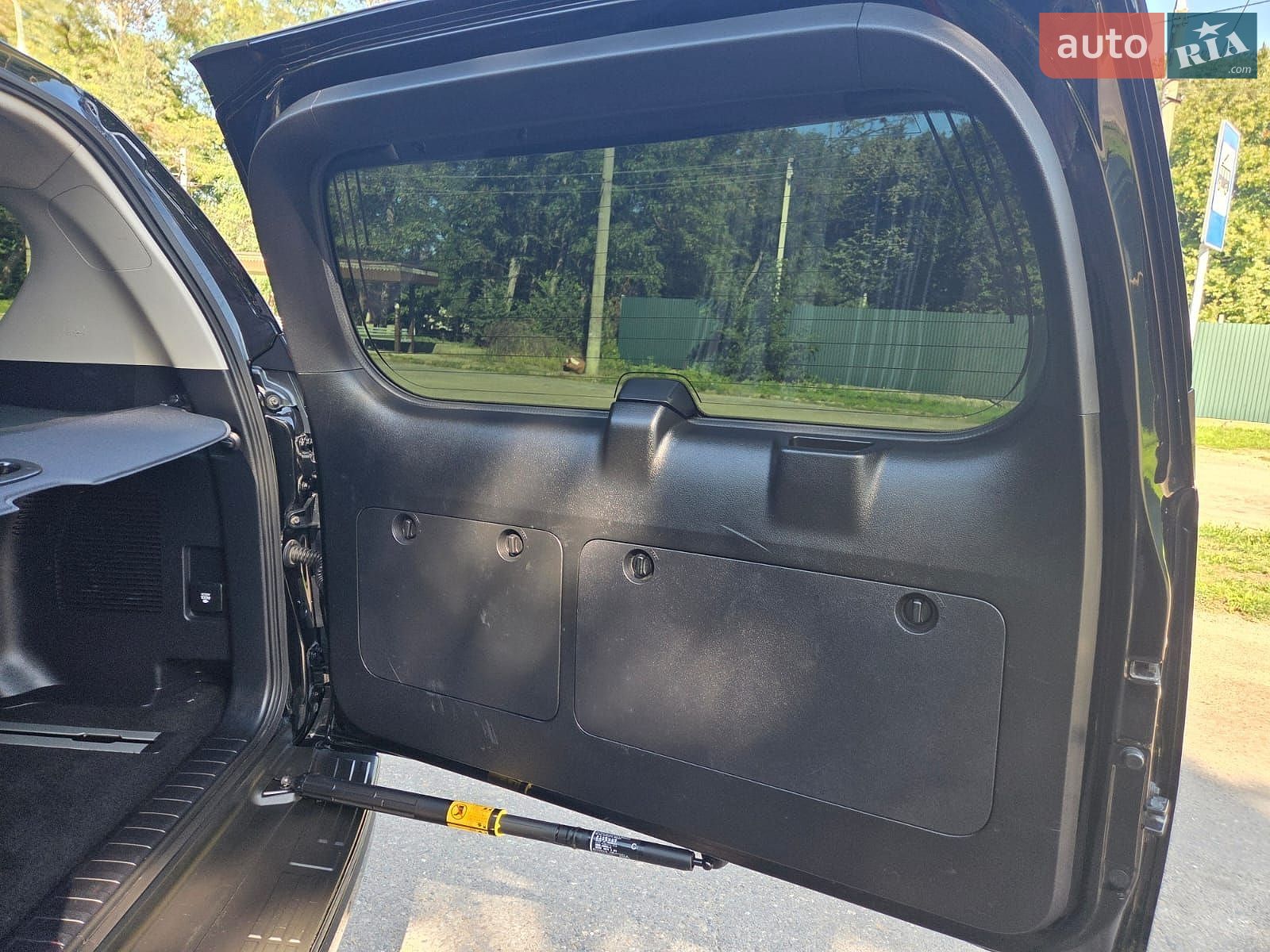 Toyota Land Cruiser Prado 2020 VIN JTEBU3FJ10K186100 фото оголошення 28 з 37