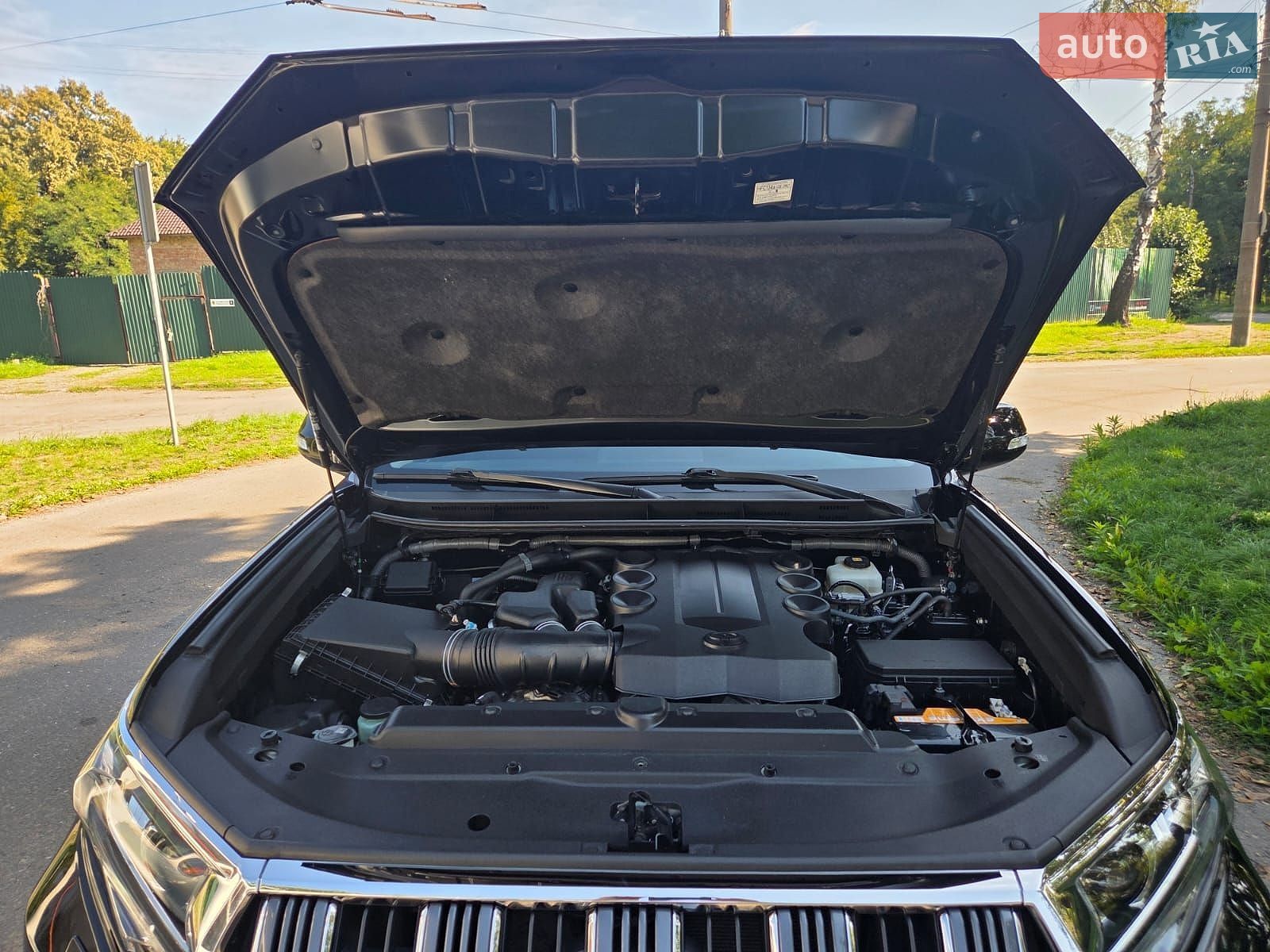 Toyota Land Cruiser Prado 2020 VIN JTEBU3FJ10K186100 фото оголошення 29 з 37